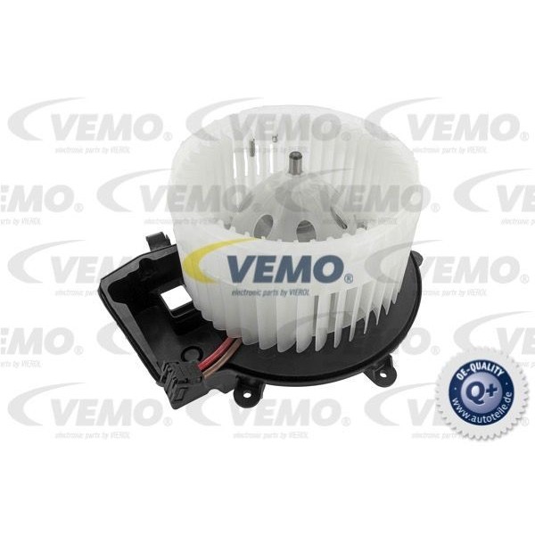 Слика на Вентилатор за парно VEMO Q+ V30-03-1780 за Mercedes C-class Estate (s203) C 270 CDI (203.216) - 170 коњи дизел